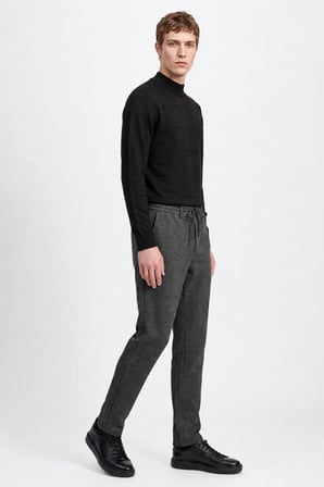 Slim Fit Dar Kesim Beli Bağlamalı Yan Cepli Diagonal Desenli Esnek Casual Pantolon