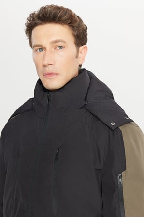 Standart Fit Normal Kesim Kapüşonlu Dik Yaka Yan Cepli Casual Mont