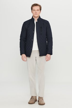 Standart Fit Normal Kesim Dik Yaka Yan Cepli Desenli Overcoat
