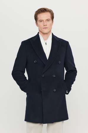 Yünlü Slim Fit Dar Kesim Geniş Kırlangıç Yaka Yan Cepli Diagonal Desenli Palto