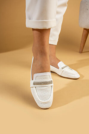 Pembe Potin Taş Detaylı Deri Görünümlü Lazer Kesim Kadın Babet 64-640-24