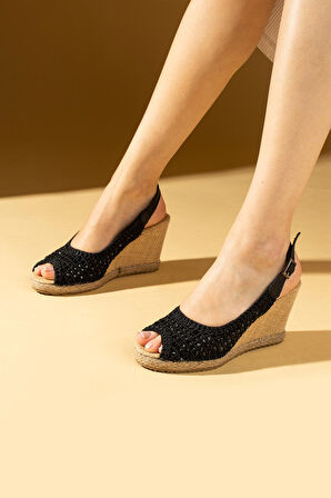 Pembe Potin Nakış Detaylı Hasır Dolgu Taban Önü Açık Kadın Sandalet 69-70-24Sim