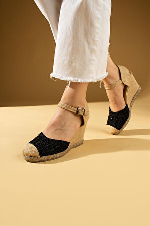 Pembe Potin Hasar Sargılı Dolgu Topuklu Dantel Detaylı Kadın Sandalet 69-74-24