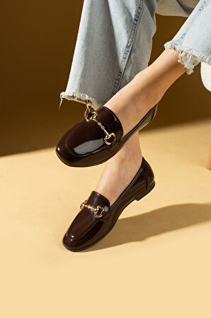 Pembe Potin Gold Toka Detaylı Rahat Kalıp Kadın Babet 57-023-24Rugan