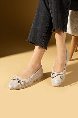 Pembe Potin Lazer Kesim Fiyonk Detaylı Rahat Taban Kadın Babet 57-34-25Lazer