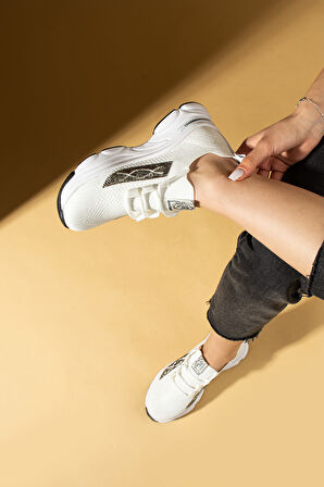 Pembe Potin Taş Detaylı Bağcıklı Triko Rahat Taban Kadın Sneakers 36-871-25