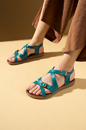 Pembe Potin Çapraz Bantlı Çift Tokalı Kadın Sandalet 51-847-25