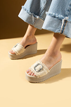 Pembe Potin Dolgu Topuklu Kumaş Bantlı Tokalı Kadın Terlik 59-98-25Keten