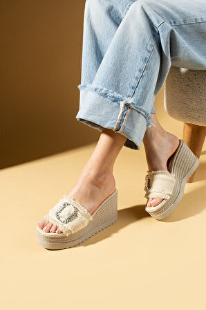 Pembe Potin Dolgu Topuklu Kumaş Bantlı Tokalı Kadın Terlik 59-98-25Keten