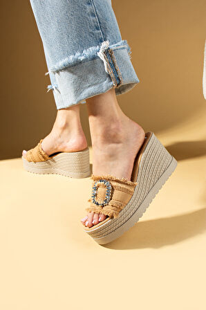 Pembe Potin Dolgu Topuklu Kumaş Bantlı Tokalı Kadın Terlik 59-98-25Keten