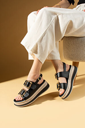 Pembe Potin Kare Gold Tokalı Yüksek Taban Kadın Sandalet 018-3100-25