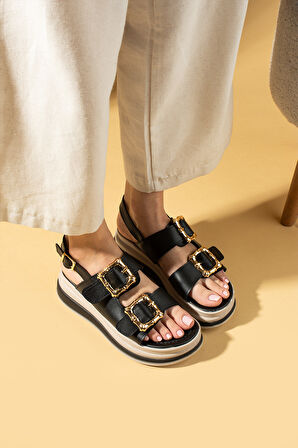 Pembe Potin Kare Gold Tokalı Yüksek Taban Kadın Sandalet 018-3100-25