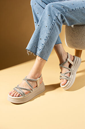 Pembe Potin Taş Detaylı Yüksek Taban Çok Bantlı Lastikli Kadın Sandalet 018-312-24Taşlı