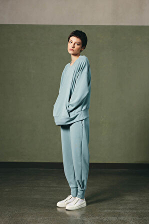 Kadın Soft Touch Uzun Kollu Kesik Detaylı Sweatshirt