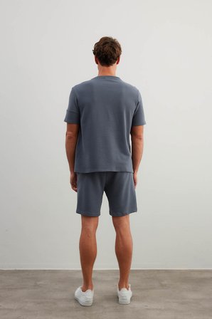 Erkek Pamuklu Kesik Detaylı Kısa Kollu T-shirt