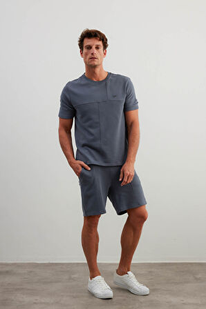 Erkek Pamuklu Kesik Detaylı Kısa Kollu T-shirt