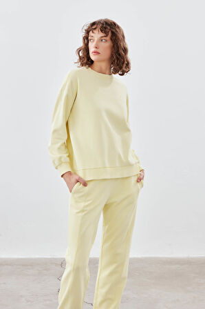 Kadın Pamuklu Yıkamalı Üç İplik Uzun Kollu Sweatshirt