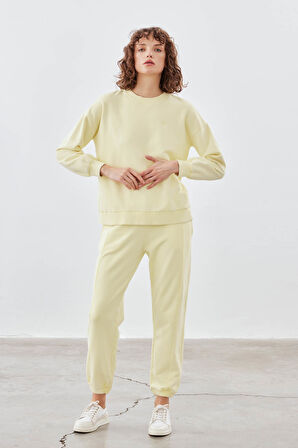 Kadın Pamuklu Yıkamalı Üç İplik Uzun Kollu Sweatshirt