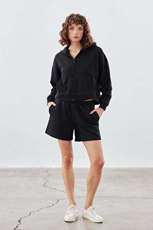 Kadın Pamuklu Üç İplik Cepli Şort