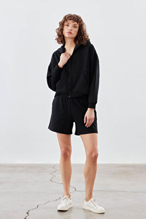 Kadın Pamuklu Üç İplik Cepli Şort