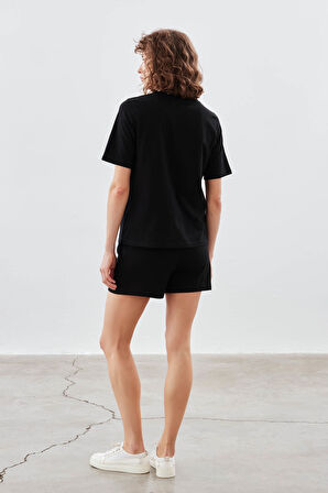 Kadın Pamuklu Kısa Kollu T-shirt Şortlu Pijama Takımı