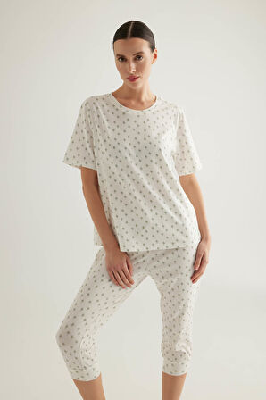 Kadın Pamuklu Kısa Kollu Kapri Pijama Takımı