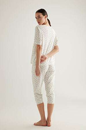 Kadın Pamuklu Kısa Kollu Kapri Pijama Takımı