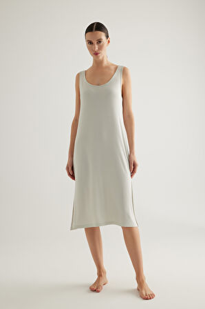 Kadın Viscose Yırtmaçlı Kalın Askılı Gecelik