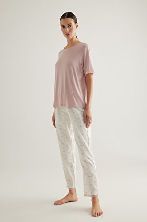 Kadın Pamuklu Dantel Detaylı Kısa Kol Uzun Pijama Takımı