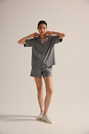 Kadın Pamuklu Kısa Kollu Gömlek Şortlu Pijama Takımı