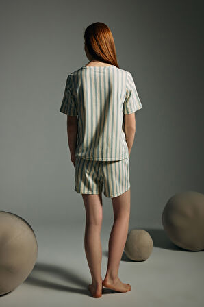 Kadın Pamuklu Kısa Kollu Şortlu Pijama Takımı