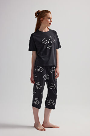Kadın Pamuklu Kısa Kollu Kapri Pijama Takımı