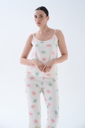 Kadın Pamuklu Ayarlanır İp Askılı Dantel Detaylı Atlet Pijama Üstü