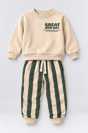 Erkek Çocuk Great New Day Baskılı Sweatshirt ve Çizgili Eşofman Altı 2’li Takım Ak124
