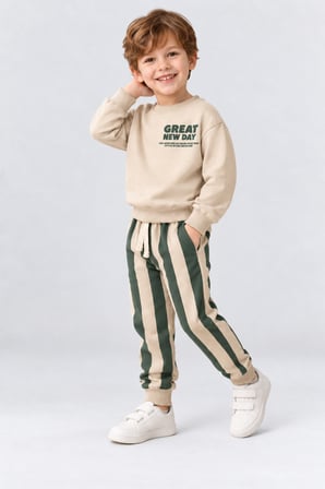 Erkek Çocuk Great New Day Baskılı Sweatshirt ve Çizgili Eşofman Altı 2’li Takım Ak124