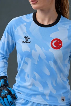 Hummel Elegance Milli Takım Kaleci Forma Takımı Buz Mavi