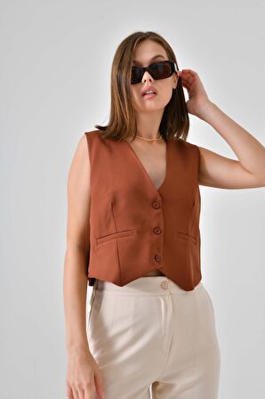 Kahverengi Cep Detaylı Pensli 3 Düğme Kapama Astarlı Yelek