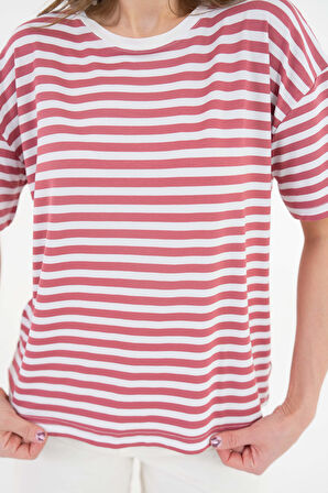 Pembe Çizgili Bisiklet Yaka Relax Fit T-Shirt