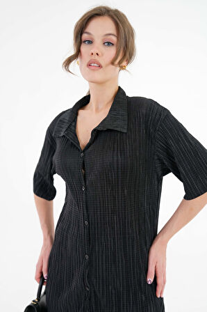 Siyah Piliseli Kumaş Geniş Yaka Gömlek - Beli Lastikli Pantolon Örme Takım