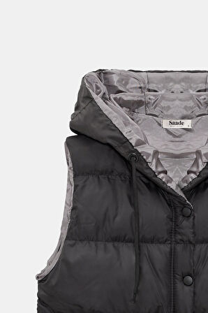 Siyah - S Kapüşonlu Relax Fit Cepli Uzun Şişme Yelek - Çıtçıtlı