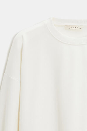 Ekru - M Kadın Oversize Bisiklet Yaka Basic Casual Sweatshirt