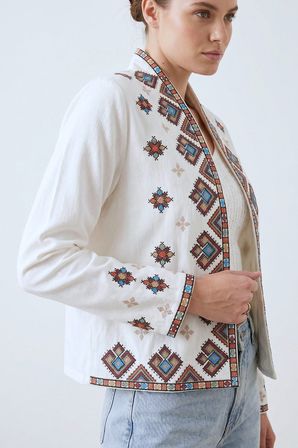 Ekru Kadın Oversize Önü Açık Etnik Nakışlı İnce Gabardin Ceket