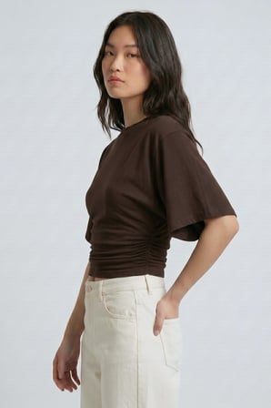 Acı Kahverengi Bisiklet Yaka Beli Büzgülü Yarasa Kollu Crop Bluz