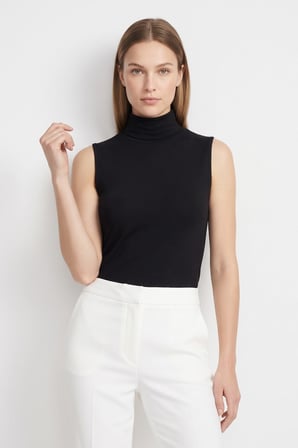 Siyah Kadın Kolsuz Yarım Balıkçı Yaka Body/Bluz