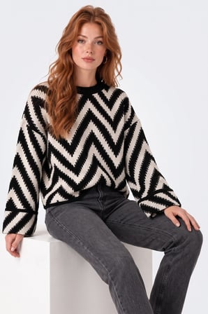 Siyah Zigzag Desenli Oversize Örgü Triko Kazak