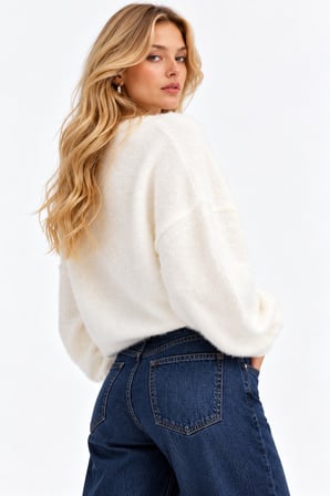Ekru V Yaka Taşlı Düğmeli Crop Angora Hırka