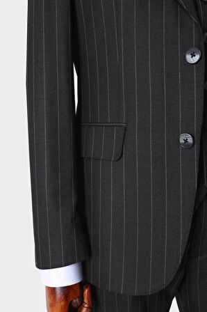 Slim Fit Kesim Yelekli Erkek Takım Elbise - Şık ve Rahat Tasarım