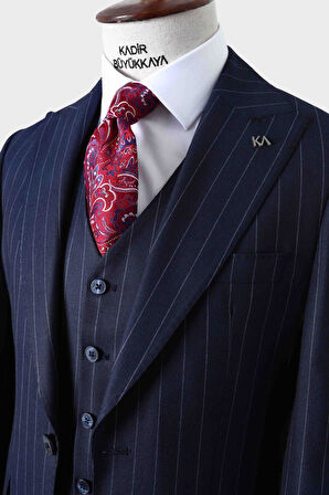Slim Fit Kesim Yelekli Erkek Takım Elbise - Şık ve Rahat Tasarım