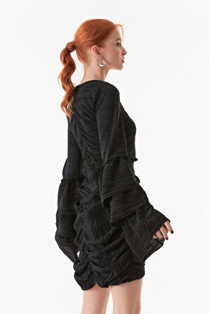 Önü Büzgülü V Yaka Elbise