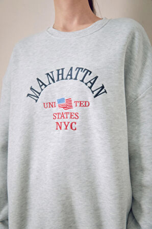 3 İplik Manhattan Nakışlı Bisiklet Yaka Sweatshirt